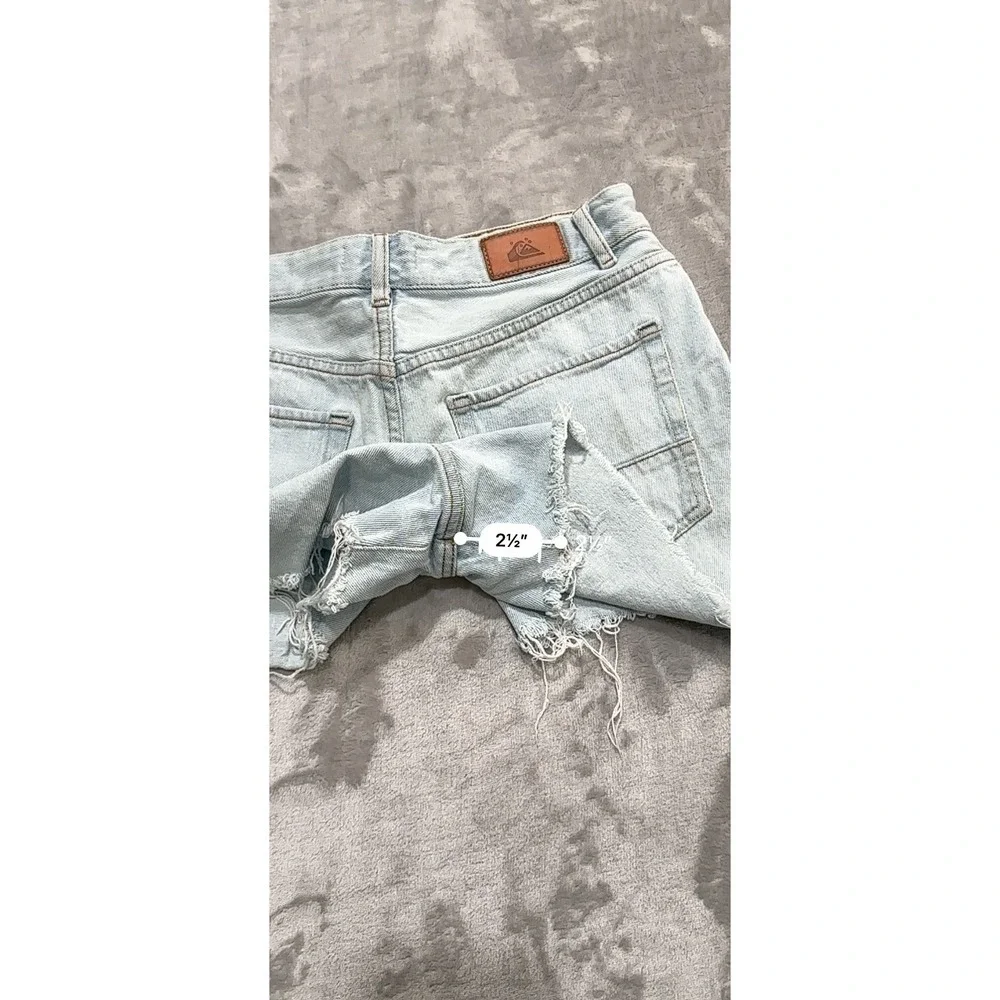 Quicksilver Shorts Women Size 28 Cut-off Denim Frayed‎ Hem Zipper Button EUC